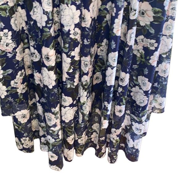 Laundry Tiered Floral Dress - Picture 6 of 11